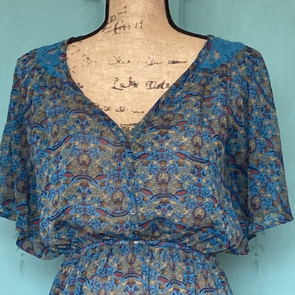 Xhilaration Blue Print Dress. Lace Detail at neck and back. Medium - Picture 5 of 8